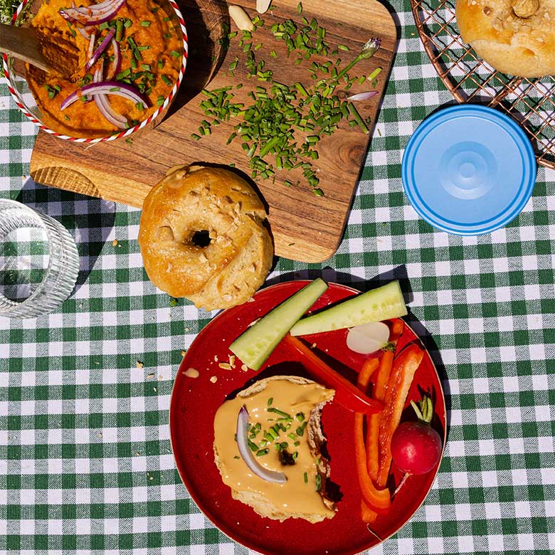 Bagel mit Erdnusscreme Bagel mit Erdnusscreme